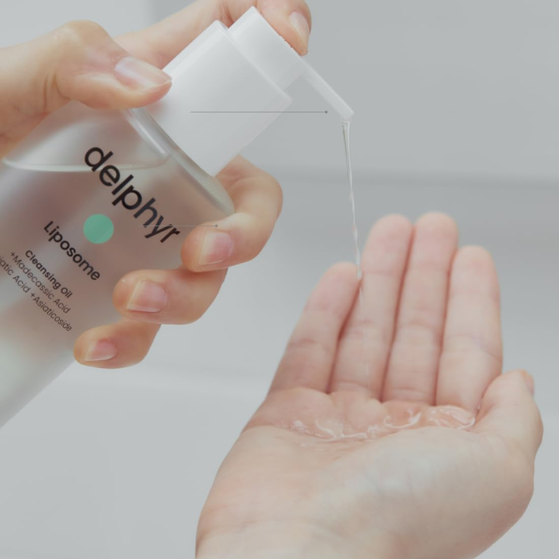 Liposome Daily Cleansing Oil, Gentle Makeup & Blackhead Remover for Sensitive Skin with Centella Asiatica TECA, Korean Skincare for Trouble Care (6.76 Fl. Oz., 200Ml)